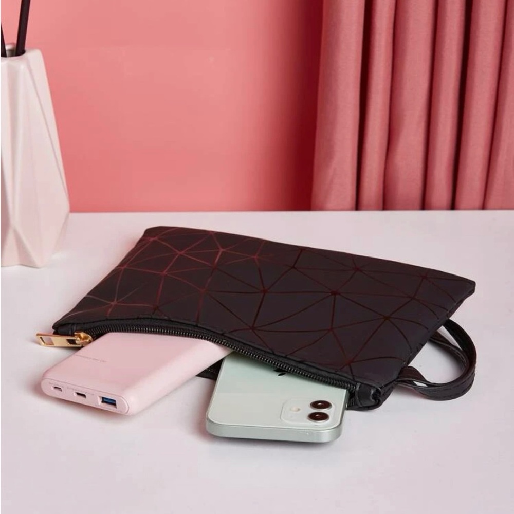 Black Geometric Pattern Wristlet - image 2